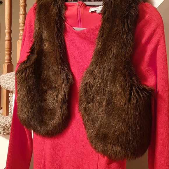 ♥️ Cute Fur Vest ♥️ - Picture 4 of 10